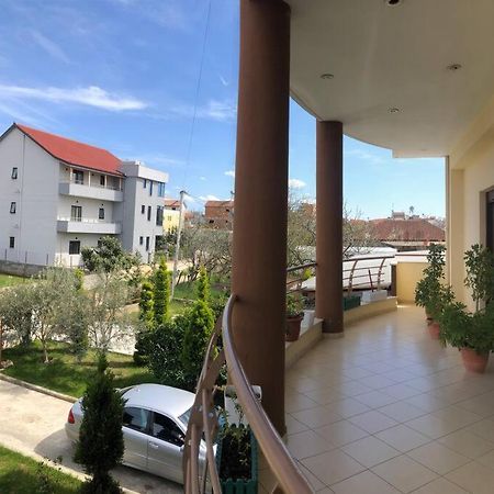 Villa Uklala Kamez Dış mekan fotoğraf