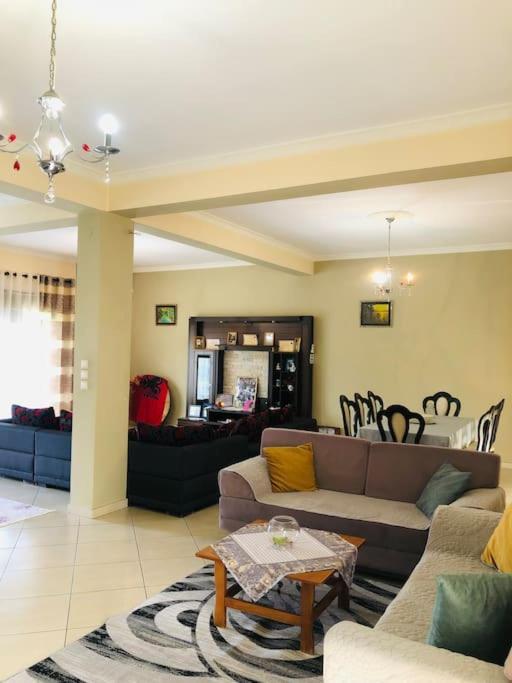 Villa Uklala Kamez Dış mekan fotoğraf